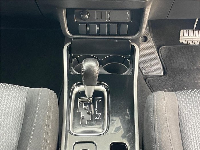2016 Mitsubishi Outlander LS Safety Pack