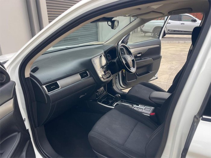 2016 Mitsubishi Outlander LS Safety Pack