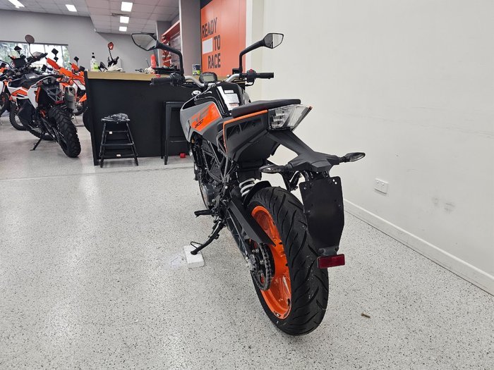 2024 Ktm 200 DUKE (ABS) Orange
