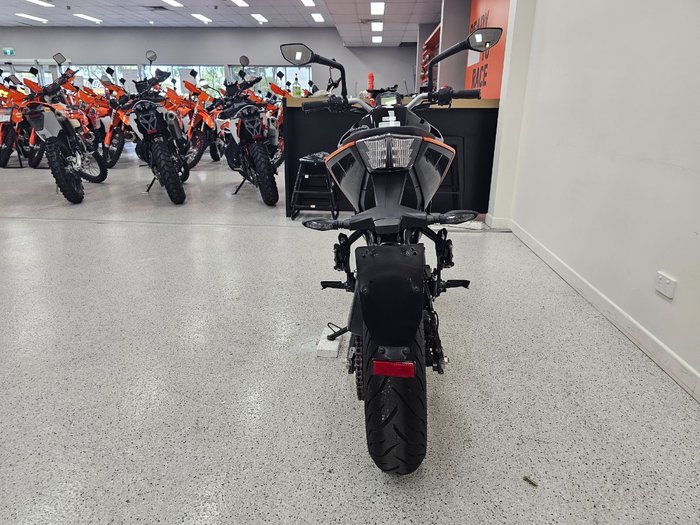 2024 Ktm 200 DUKE (ABS) Orange