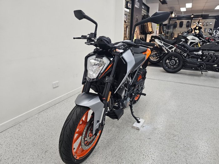 2024 Ktm 200 DUKE (ABS) Orange