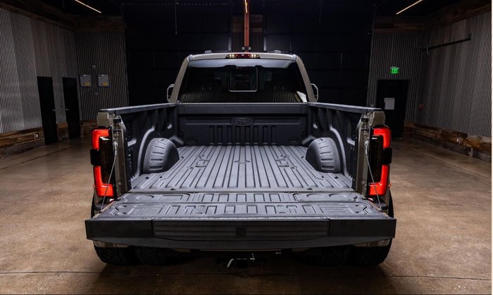 2025 Ford F450 Platinum