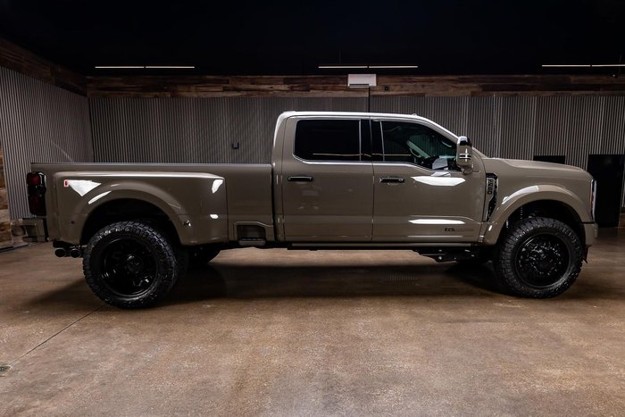 2025 Ford F450 Platinum