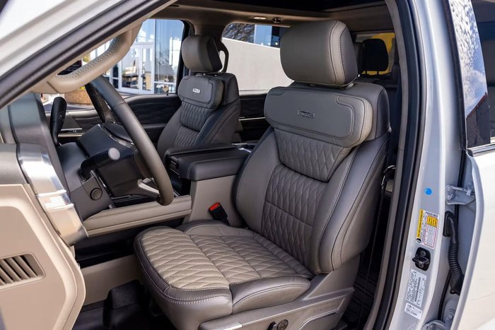 2025 Ford F450 Platinum