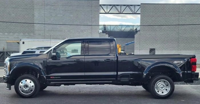 2025 Ford F450 Platinum