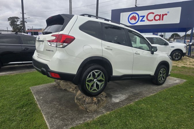 2023 SUBARU FORESTER 2.5i (AWD)