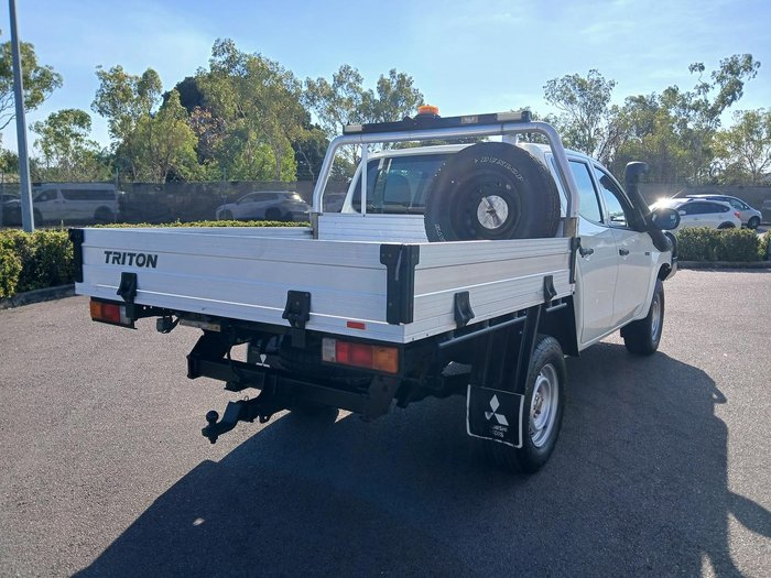 2022 Mitsubishi Triton GLX