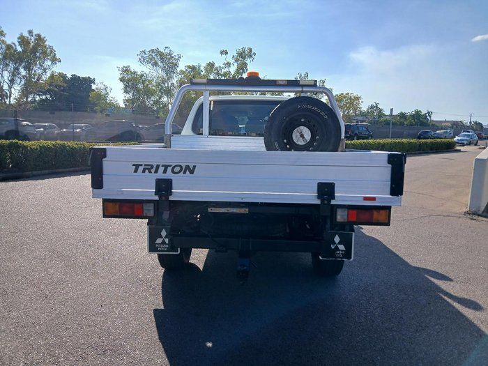 2022 Mitsubishi Triton GLX
