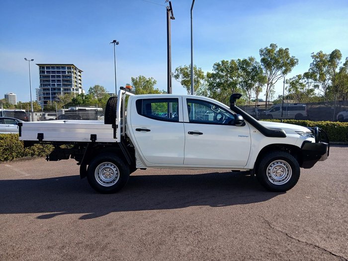 2022 Mitsubishi Triton GLX