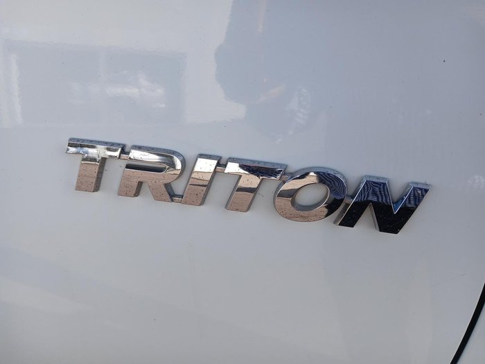 2022 Mitsubishi Triton GLX