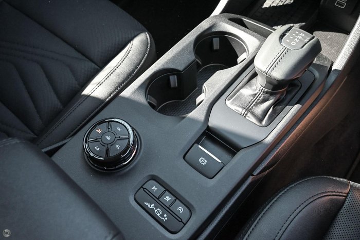 2025 Ford Everest Black Edition