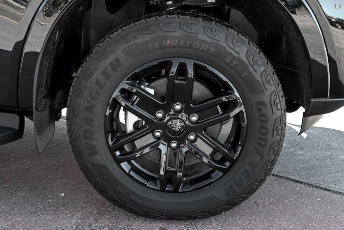 2025 Ford Everest Black Edition