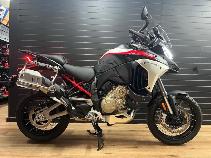 2025 DUCATI MULTISTRADA V4 RALLY Black