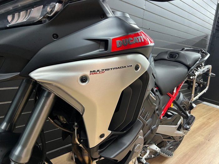 2025 DUCATI MULTISTRADA V4 RALLY Black
