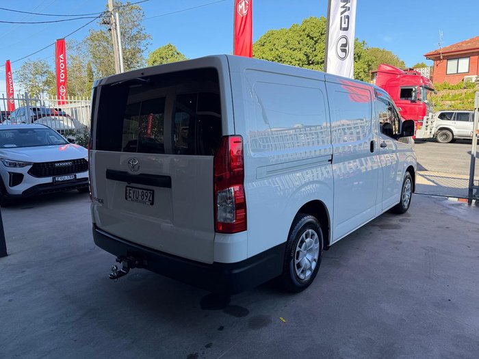 2023 Toyota Hiace