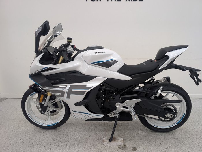2026 CFMOTO 2026 Cf Moto 450CC 450 SR ABS Road