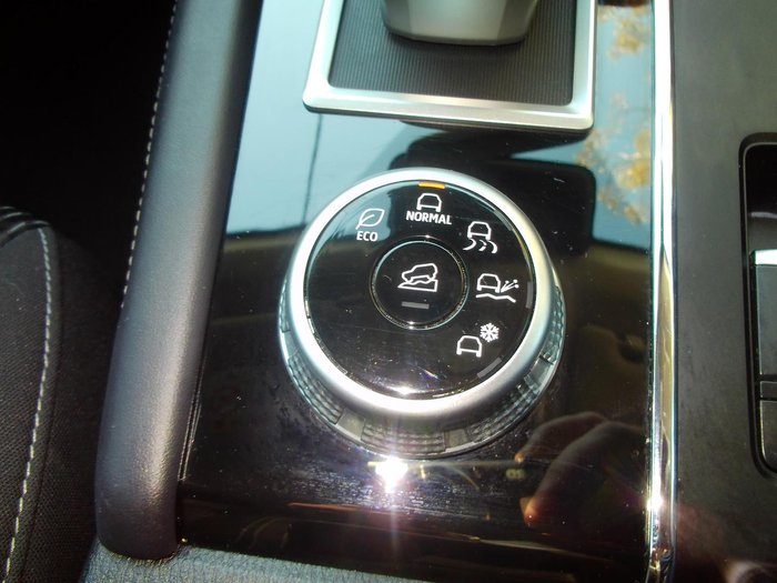 2024 Mitsubishi Outlander ES