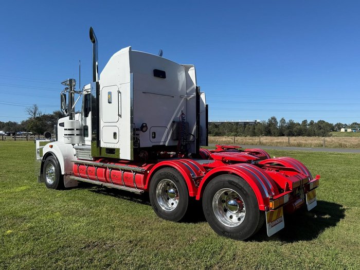 2016 Kenworth T909