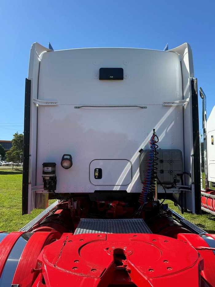 2016 Kenworth T909