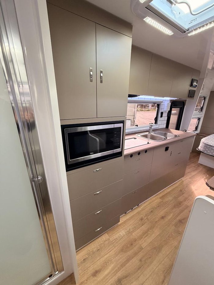2025 Red Centre Oasis 206 Type C