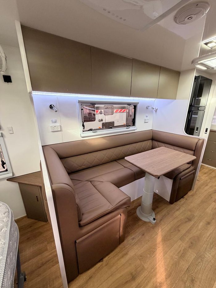 2025 Red Centre Oasis 206 Type C