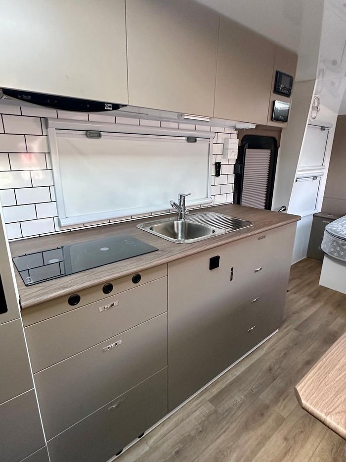 2025 Red Centre Oasis 206 Type C