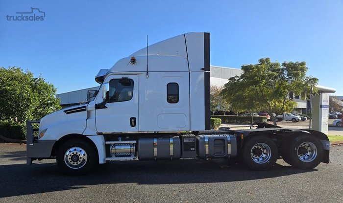 2021 Freightliner Cascadia