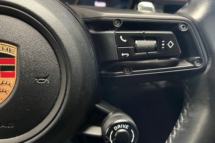 2023 Porsche Macan T