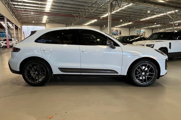 2023 Porsche Macan T