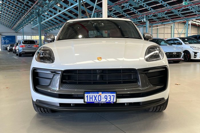 2023 Porsche Macan T