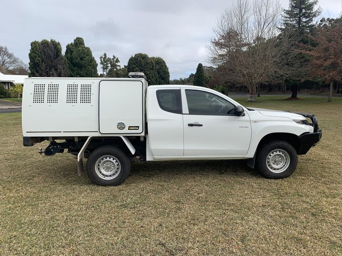2022 Mitsubishi Triton GLX MR MY22.5 4X4 Dual Range White