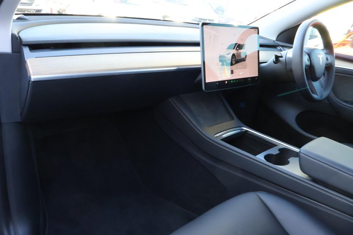 2022 Tesla Model Y Rear-Wheel Drive
