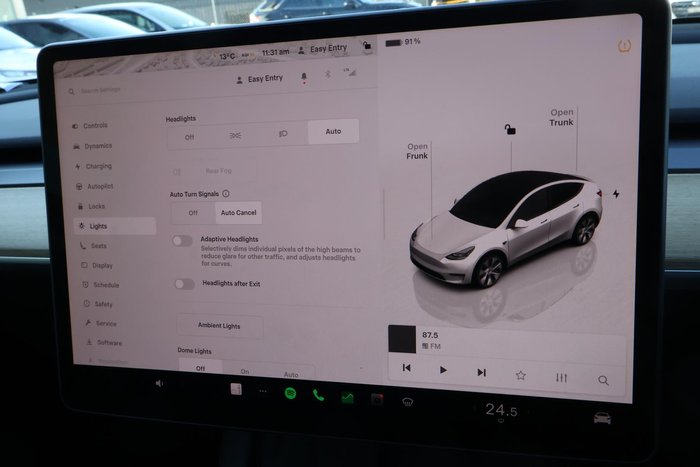 2022 Tesla Model Y Rear-Wheel Drive
