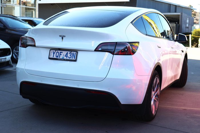 2022 Tesla Model Y Rear-Wheel Drive