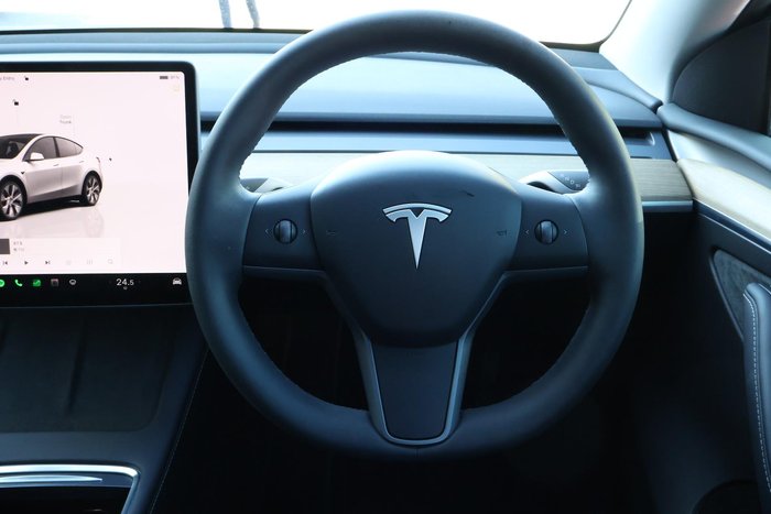2022 Tesla Model Y Rear-Wheel Drive