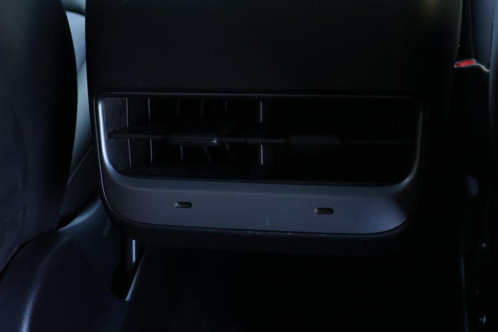 2022 Tesla Model Y Rear-Wheel Drive