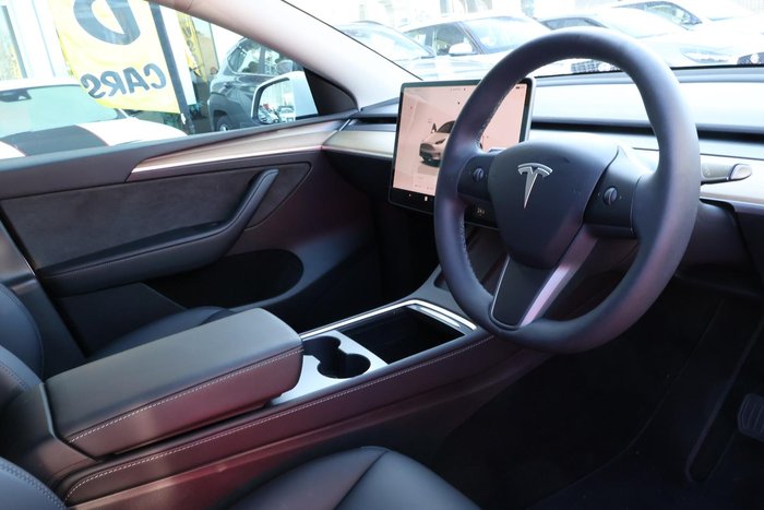 2022 Tesla Model Y Rear-Wheel Drive