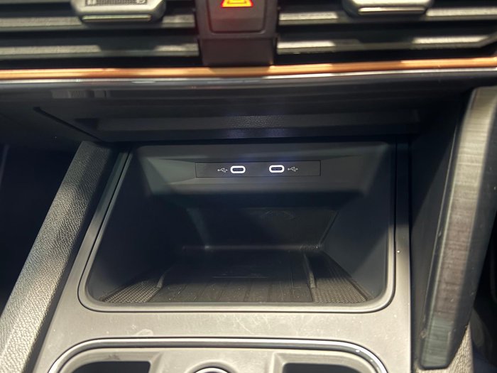 2023 CUPRA Leon V