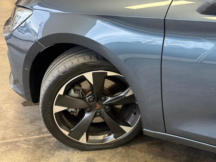 2023 CUPRA Leon V
