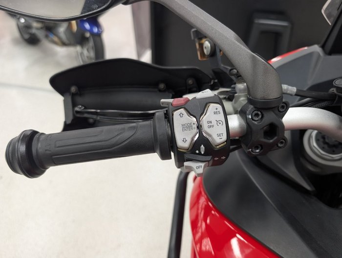 2021 DUCATI MULTISTRADA 950 S RED SW Red