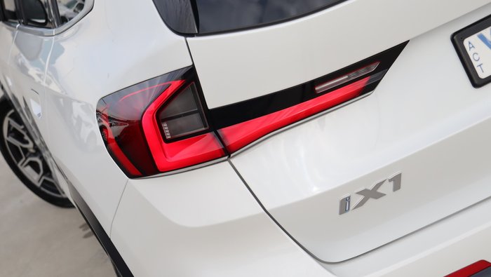 2023 BMW iX1 xDrive30 xLine