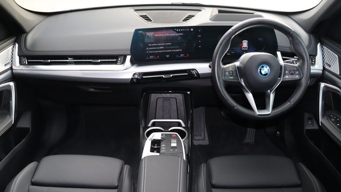 2023 BMW iX1 xDrive30 xLine