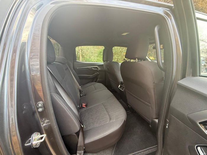 2025 Isuzu D-MAX LS-U