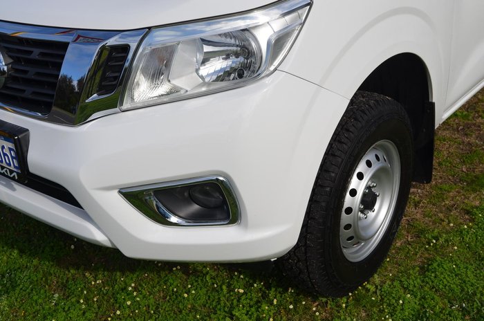 2020 Nissan Navara RX