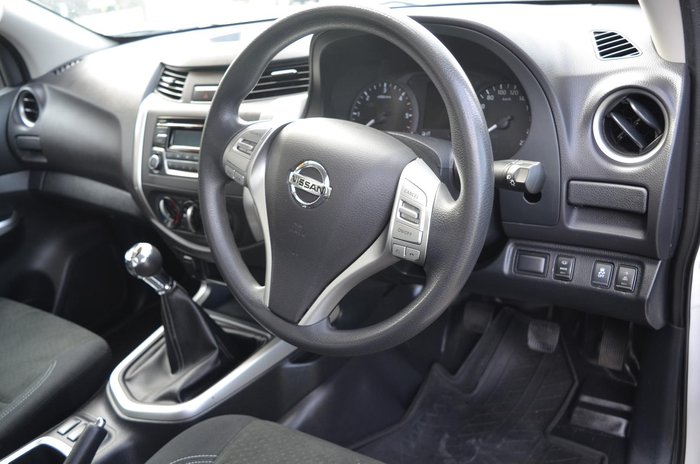 2020 Nissan Navara RX