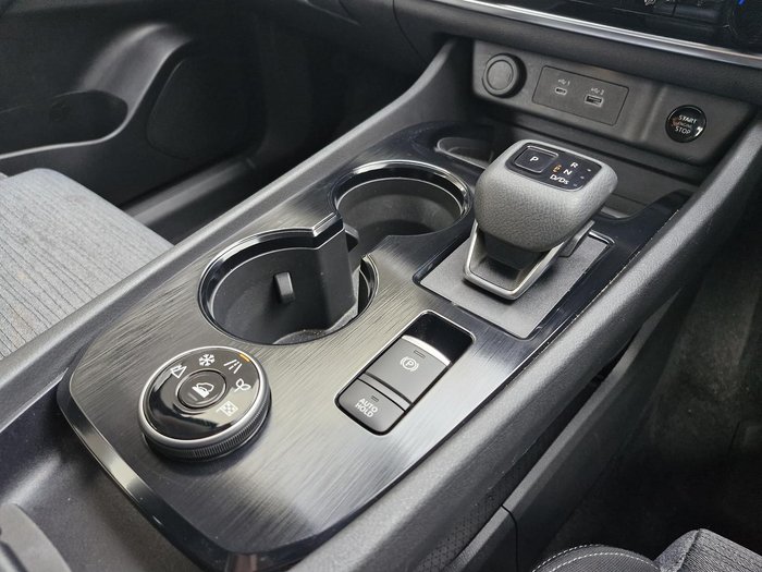 2024 Nissan X-TRAIL ST