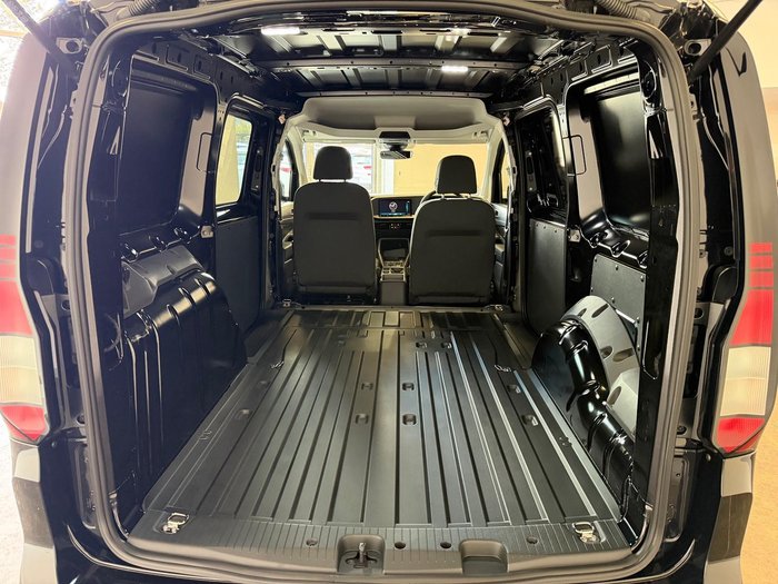2025 Volkswagen Caddy TSI220