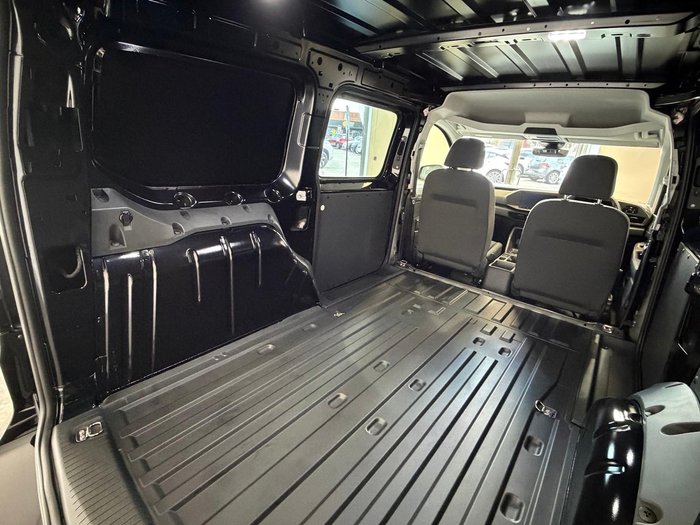 2025 Volkswagen Caddy TSI220
