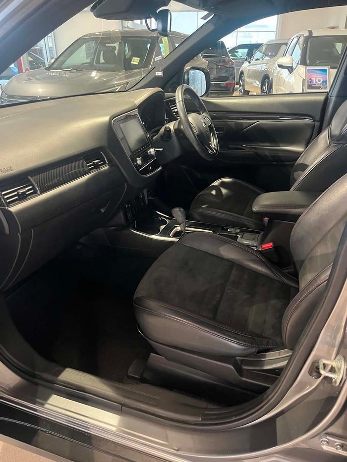 2020 Mitsubishi Outlander Black Edition