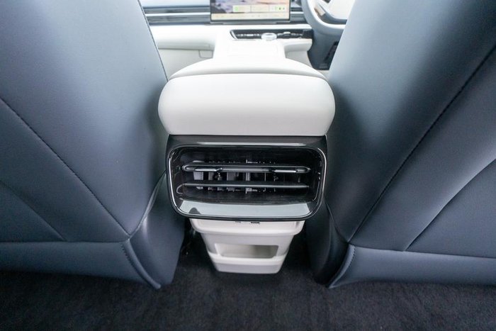 2026 Geely Starray EM-i Inspire